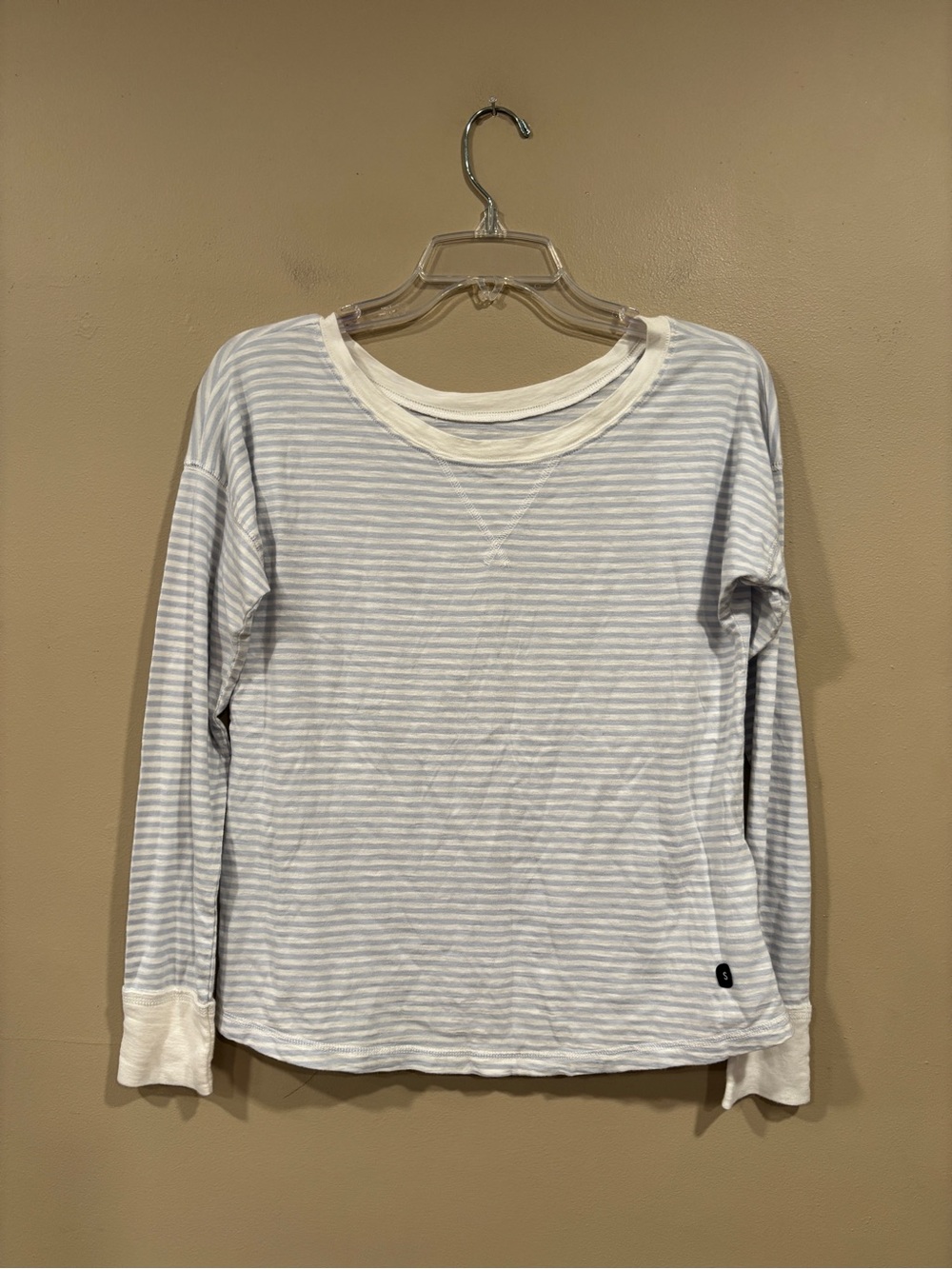 Abercrombie & Fitch Women’s White Blue Striped Long Sleeve Shirt Size S NWT